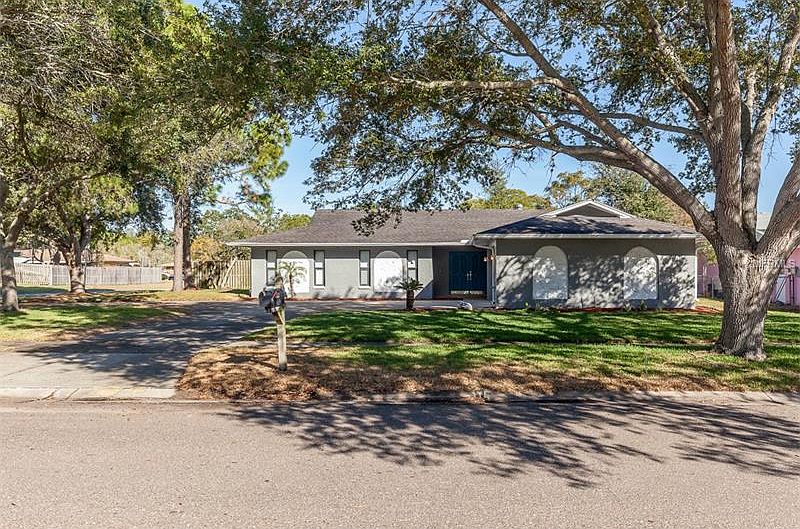 1st image of 1422 Tallahassee Dr