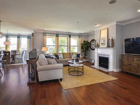 5th image of 701 Eldon Ln