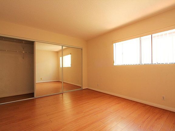 3rd image of 12330 Magnolia Blvd APT 115