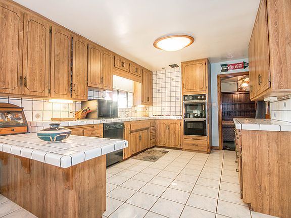 Bright and airy kitchen
