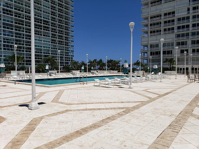 2200 S Ocean Ln #3 — Photo 15