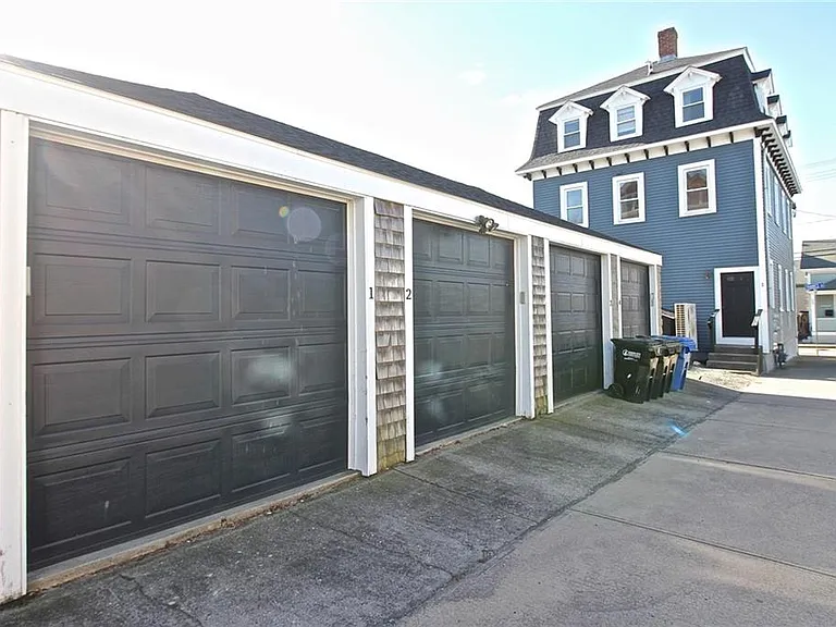 668 Thames St #2 — Photo 36