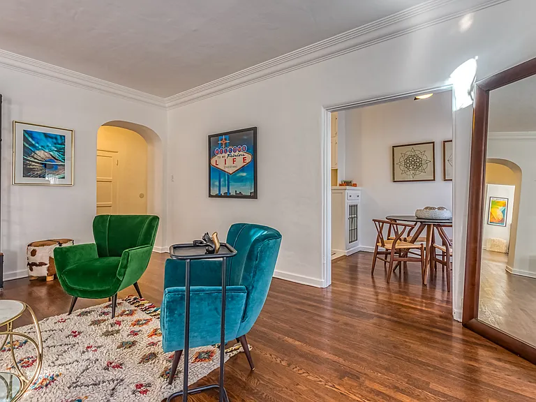600 S Burnside Ave #4 — Photo 49