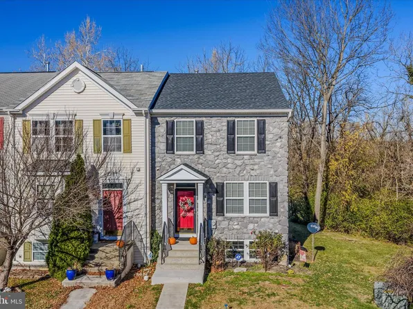 43 Scarboro Dr, Bunker Hill, WV 25413