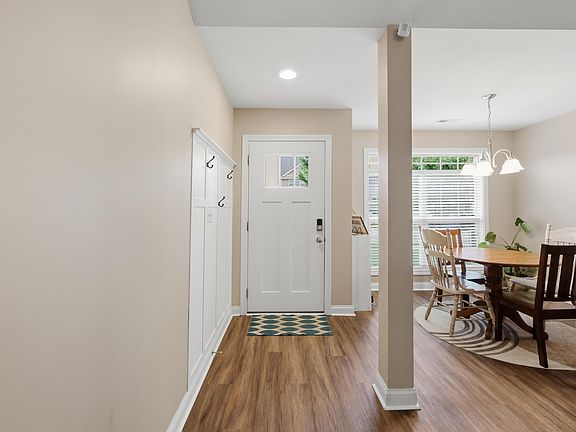 3rd image of 3136 Sweet Clover Ln