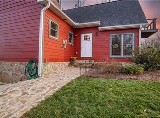 566 Cabbage Patch Rd, Burnsville, NC 28714