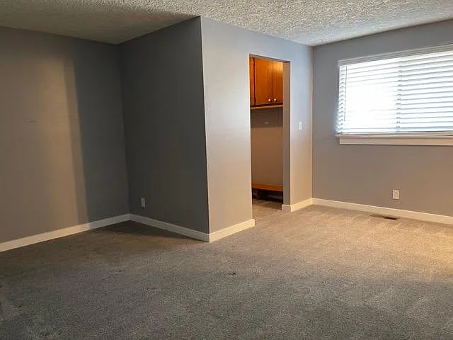 740 Berg Ct NW — Photo 19