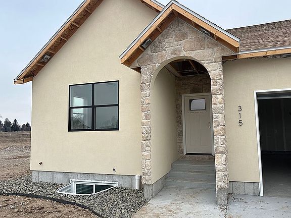 4th image of 315 N Meadow Ln