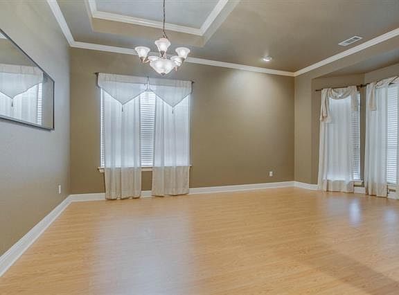 3rd image of 1714 Hollow Creek Ct