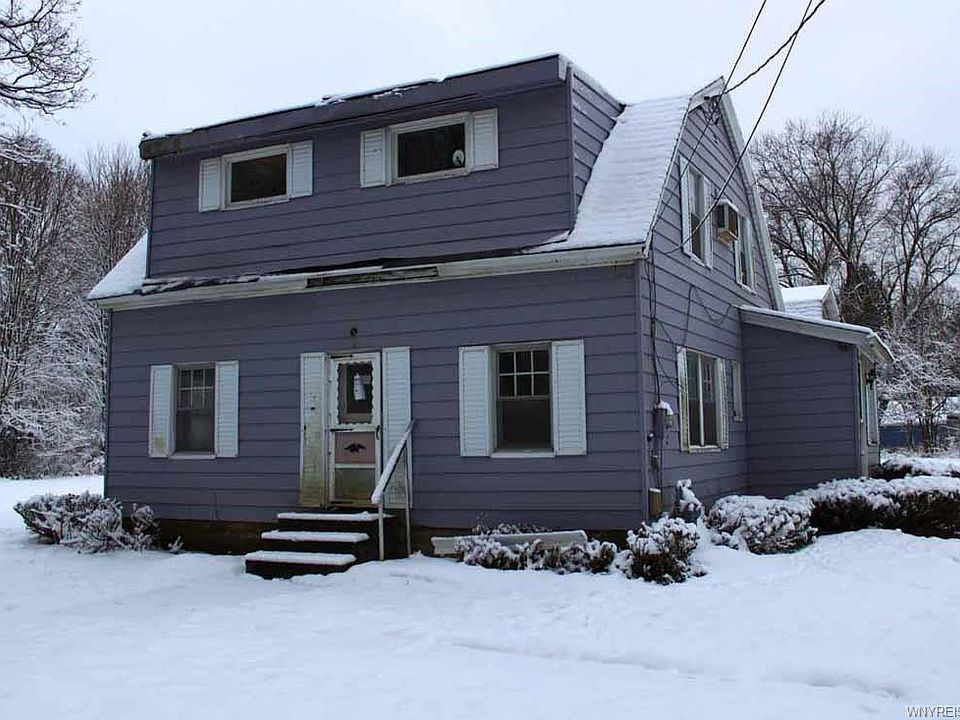 1st image of 16 Lakecrest Ave