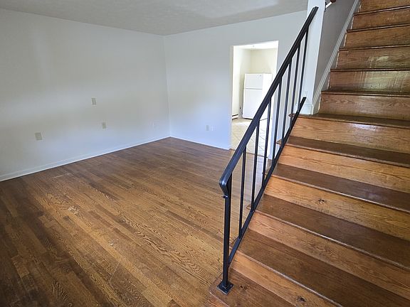 2nd image of 891 Newtown Ct #2