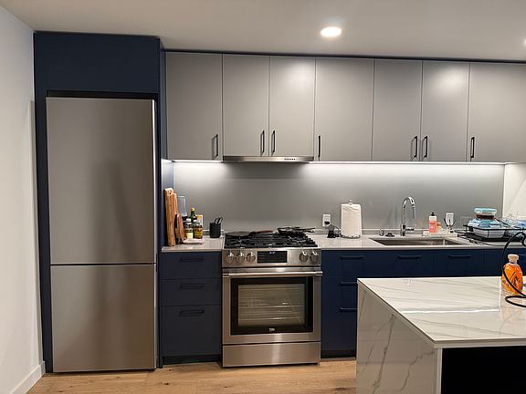5th image of 395 6th St Unit 602