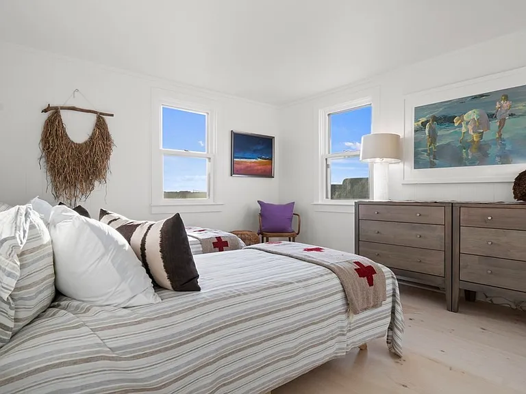 8 Maine Ave — Photo 10