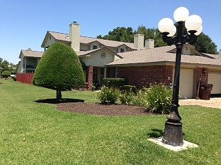 3rd image of 9514 Woodvale Dr #A