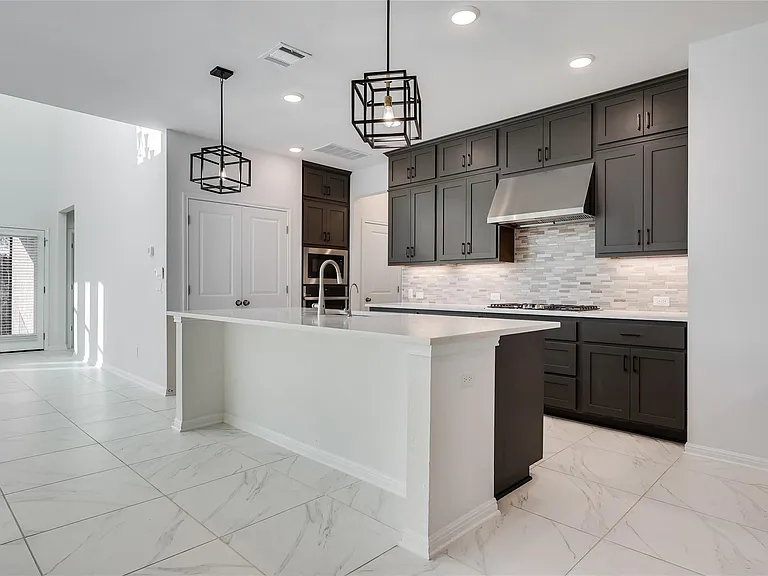 4621 Modena Bay Bnd — Photo 13