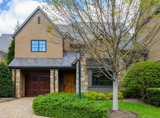32 Village Oak Dr, Arden, NC 28704