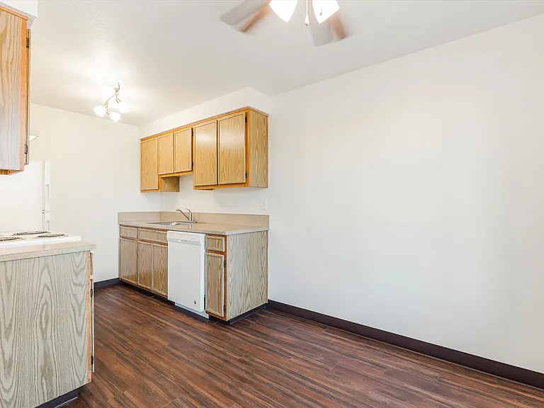 Rockwood Park Apartments — Photo 19