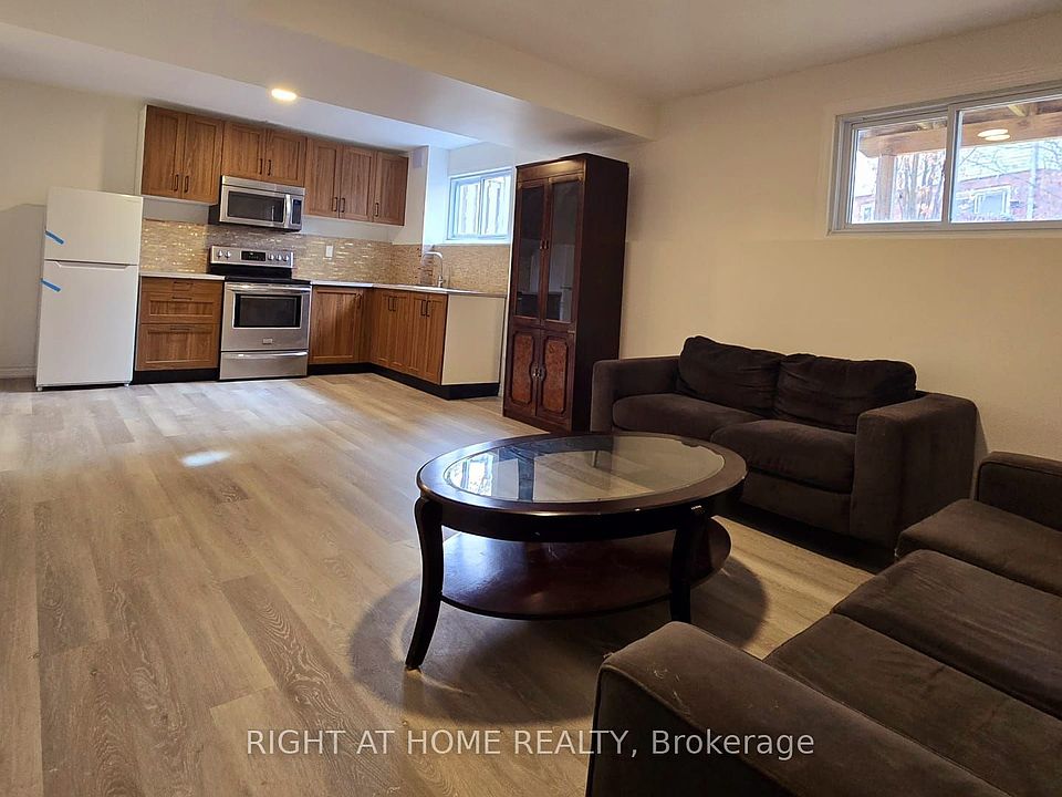 2nd image of 34 Hodgins Ave #Basement