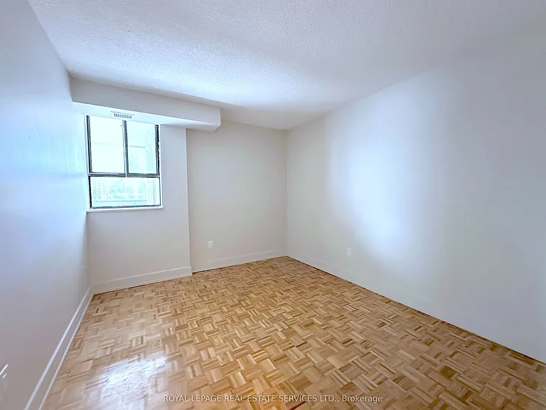 190 Clark Blvd #103 — Photo 11