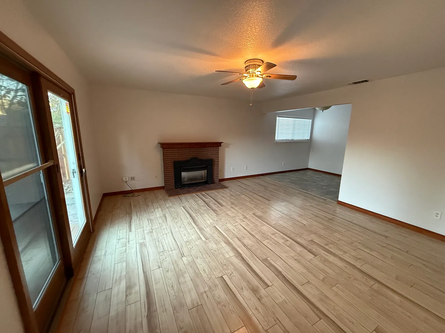 3 bed, 1080 sqft, $2,600 — Photo 3