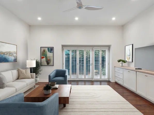 100 Keyes Rd APT 216, Concord, MA 01742