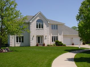 10430 Ridgewood Dr, Palos Park, IL 60464