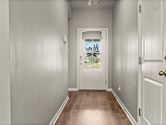 5th image of 788 Gold Finch Way