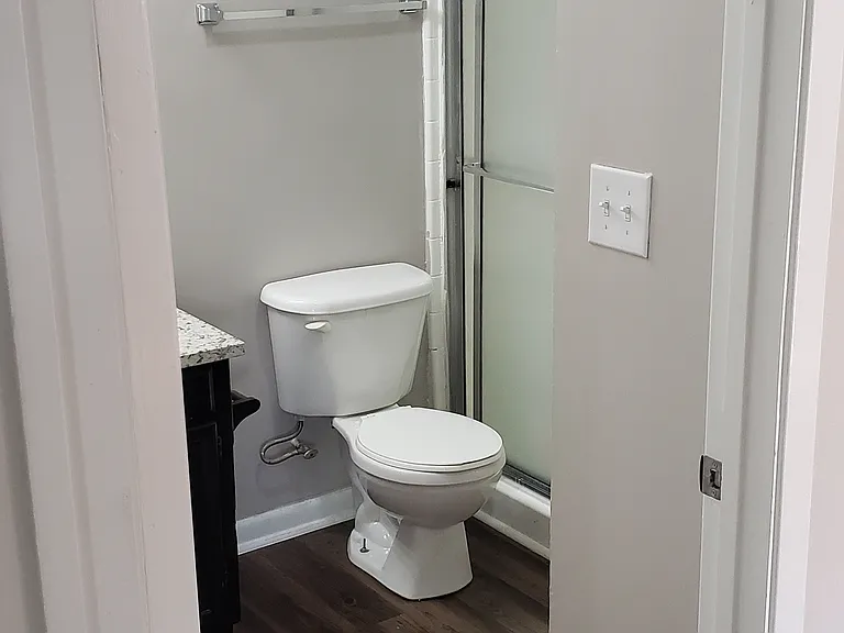 737 Commerce St #2A — Photo 17