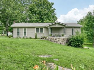 411 Phipps Rd, Crossville, TN 38571