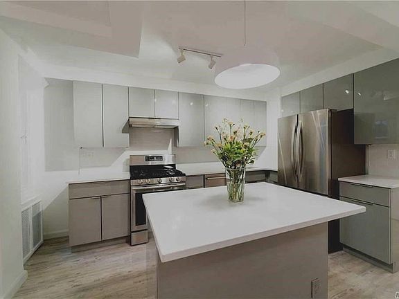 2nd image of 50 S Bayard St #2Y