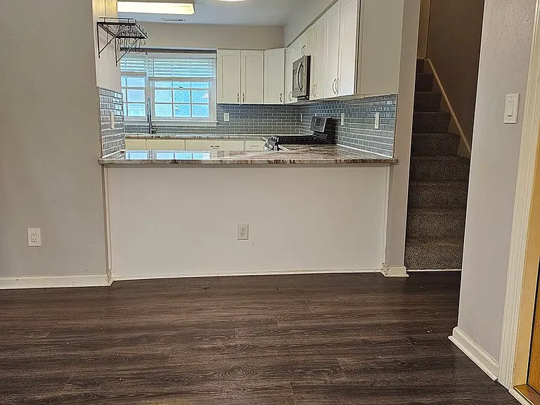 803 Haskins Dr — Photo 19
