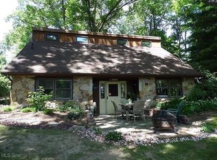 890 Mill Rd, Ravenna, OH 44266