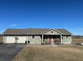 W13982 Hillcrest Rd, Blair, WI 54616