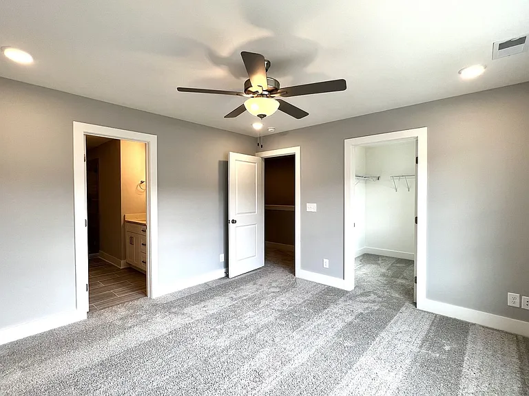 721 Hollie Way — Photo 10