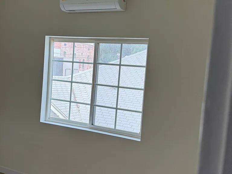 737 N Ridgewood Pl #741-1/2 — Photo 5