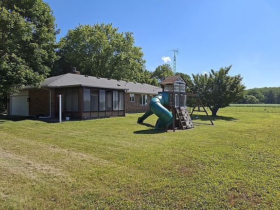 4th image of 11855 Troy Rd