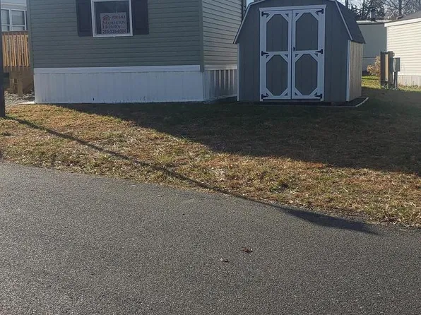 45 Center Hill Dr, Quakertown, PA 18951