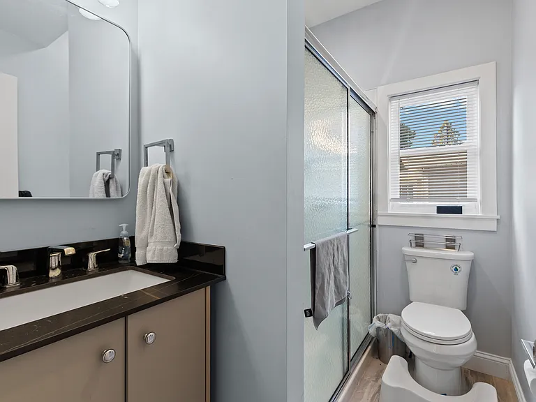 20 Pearl St #2 — Photo 9