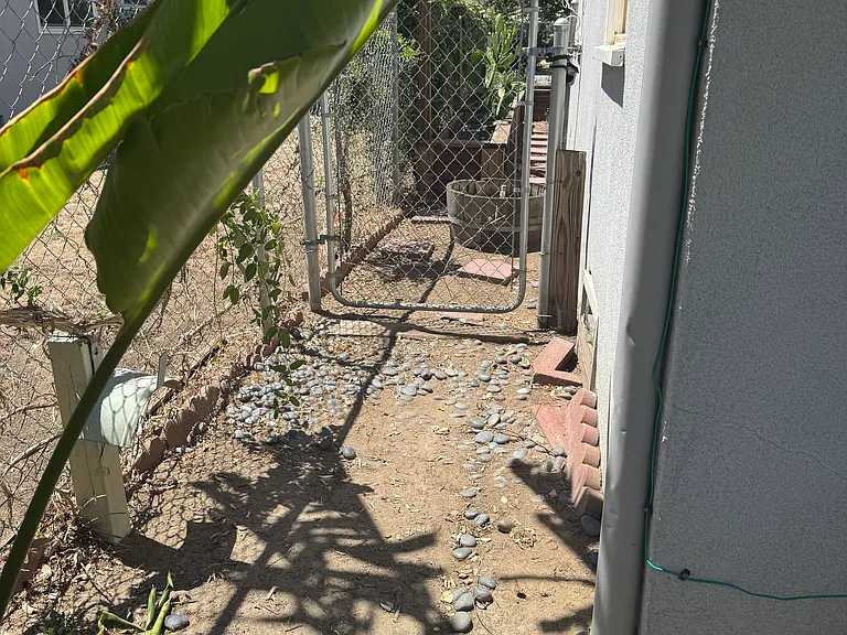 2930 Cedar St — Photo 16