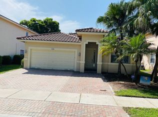 7278 NW 23rd St, Hollywood, FL 33024