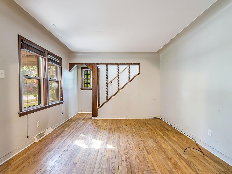 31978 Pierce St, photo 4
