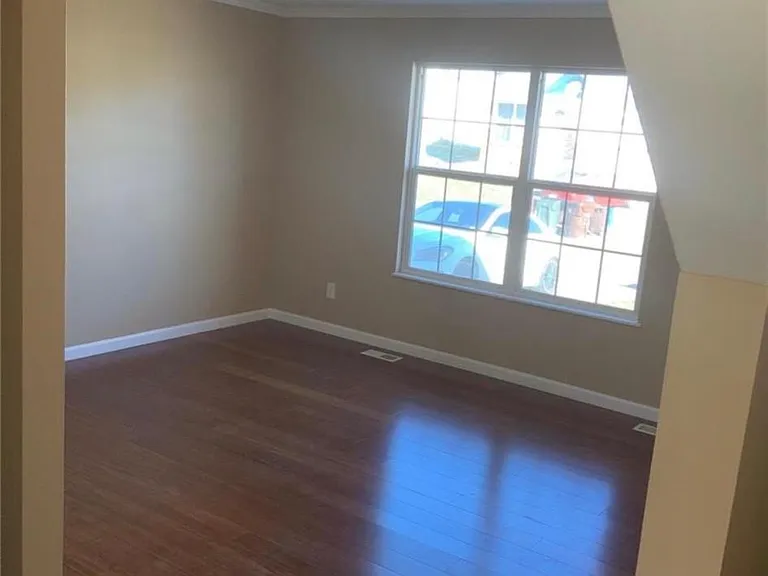 409 Omar Ct — Photo 17