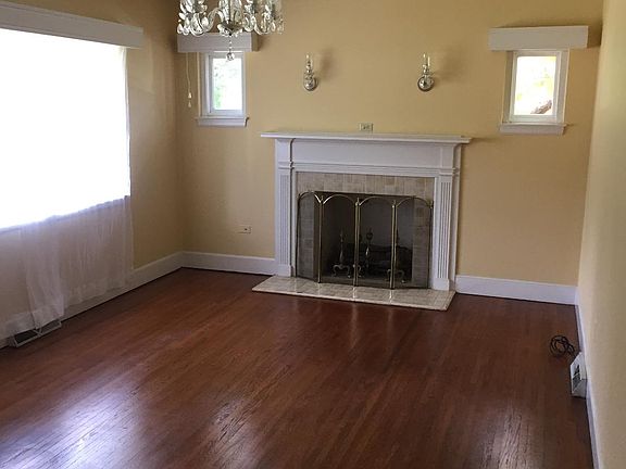 3rd image of 111 Waller Ave