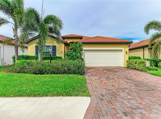 10221 Loch Lomond Dr, Bradenton, FL 34211