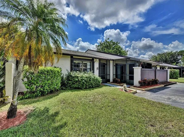 85 Conaskonk Cir, Royal Palm Beach, FL 33411