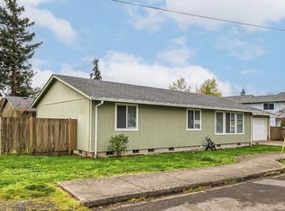 1145 E Chamberlain Ave, Cottage Grove, OR 97424