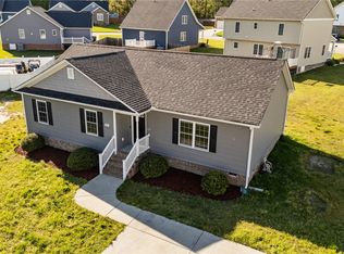 916 Yellowstone Dr, Hopewell, VA 23860