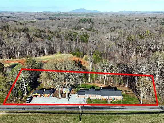 2nd image of 4797 Rockford Rd