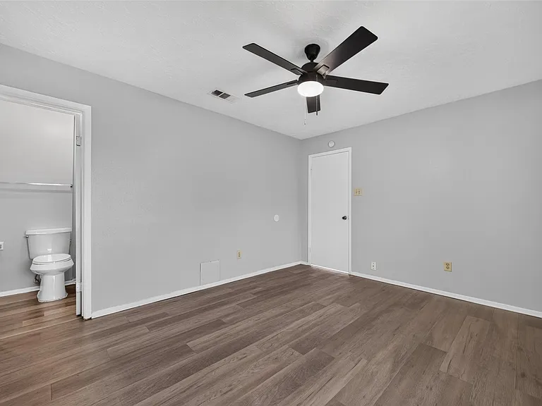 2403 Autumn Springs Ln — Photo 14