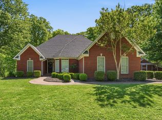 920 Hillcrest St, Lawrenceburg, TN 38464